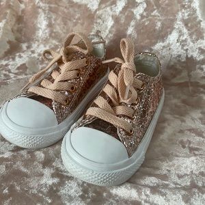 Like new size 5 rose gold glitter Converse